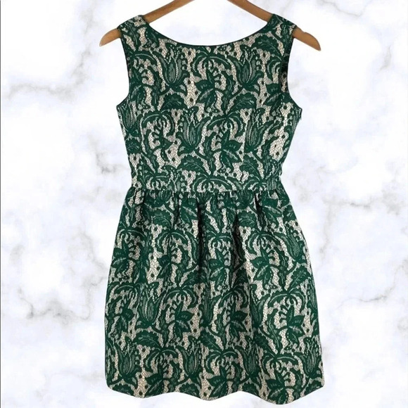 Zara Green Tulip Lace Dress V-Back Mini - Picture 2 of 6